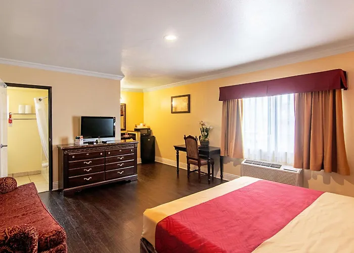 Econo Lodge Long Beach I-405