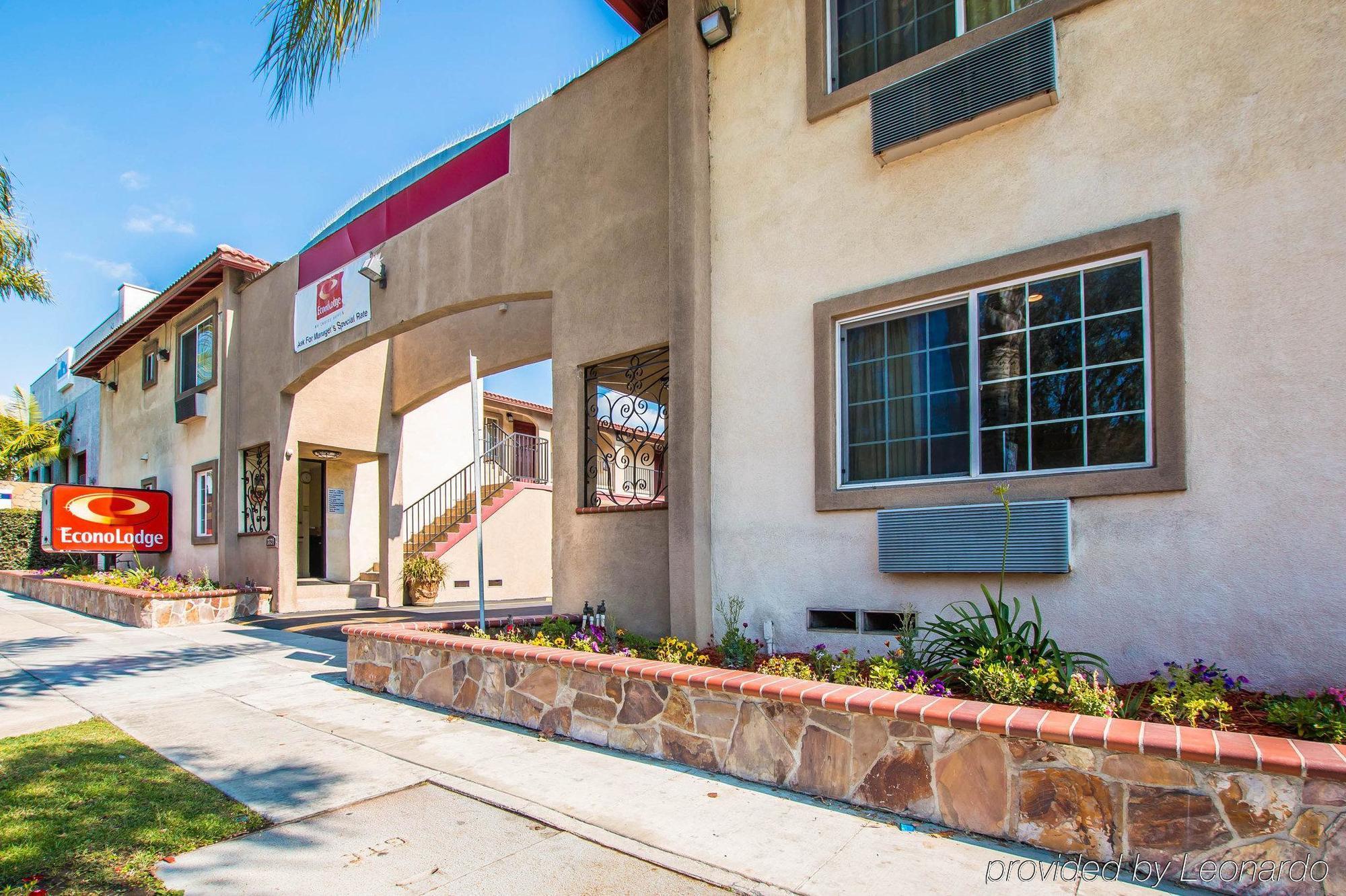 Econo Long I-405 Hotel 2*