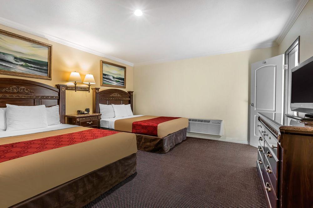 Hotel Econo Long Long Beach