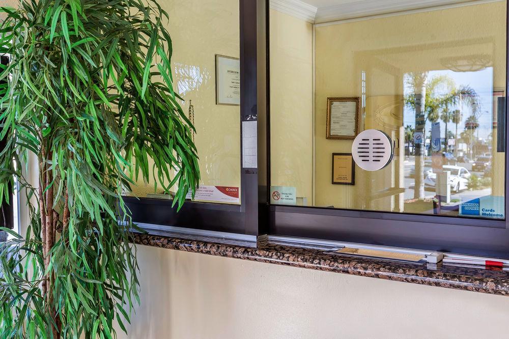 Hotel Econo Long Long Beach